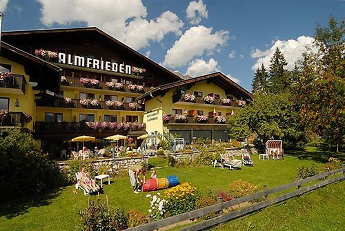 Almfrieden Hotel & Romantikchalet ラムサウ・アム・ダッハシュタイン エクステリア 写真